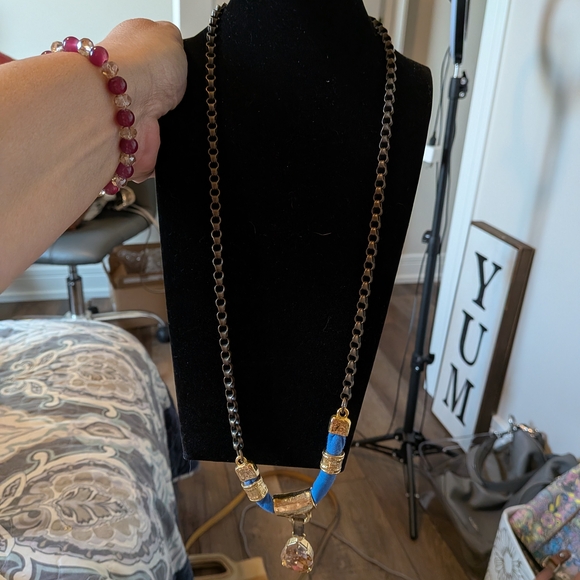 Gold-Tone Necklace with Blue Fabric and Champagne Teardrop Pendant - Picture 3 of 5